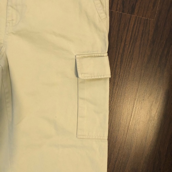 Gap khakis cargo pants size 34X 30 measuring 35.5W - Picture 2 of 5